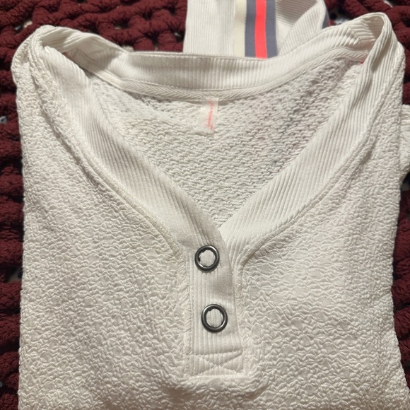 New Free People Movement Women's
Recovery Layer Large - Picture 8 of 11